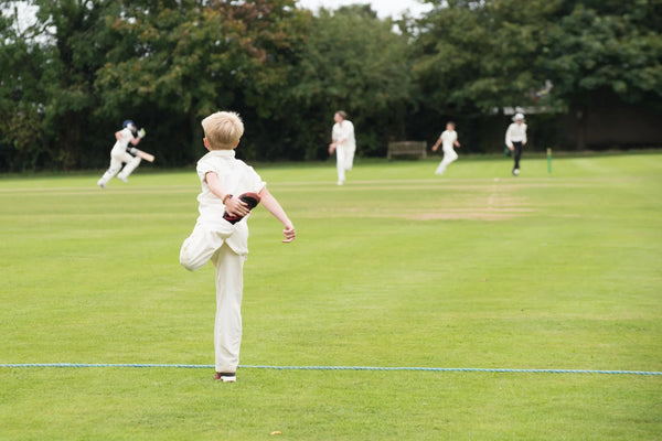 A Guide to Selecting Size 6 Cricket Bats for Young Cricketers