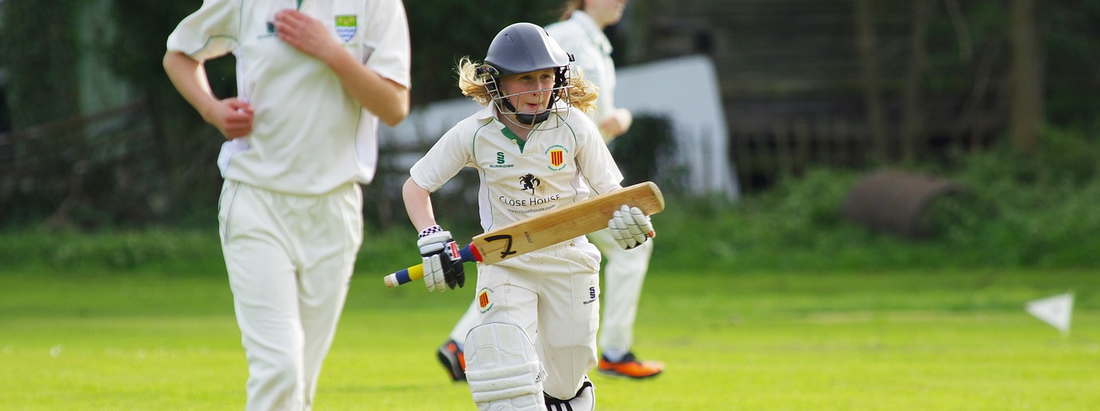 A Guide to Selecting a Cricket Bat for Young Players