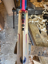 Grade 2 English Willow Cricket Bat - 2lb 4oz (TRO32)