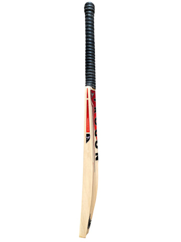 A Grade 1, Size 6 English Willow Cricket Bat Weighing 1lb 13oz. A Cricket Bat With a Full-Length Bow, Wonderfully Straight Grains, Large Profiles and a Wonderful Ping, Perfect for Any Boy or Girl Cricketer Who Is 5.15ft – 5.34ft Tall
