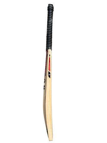 A Grade 1 English Willow Ladies Cricket Bat Weighing 2lb 6oz (Harrow). A Beautiful Cricket Bat With Large Edges, a Huge Sweet Spot and Incredible Ping, an Incredible Cricket Bat for Any Serious Female Cricketer