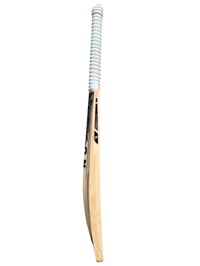 Size 6 English Willow Cricket Bat - 2lb 5oz