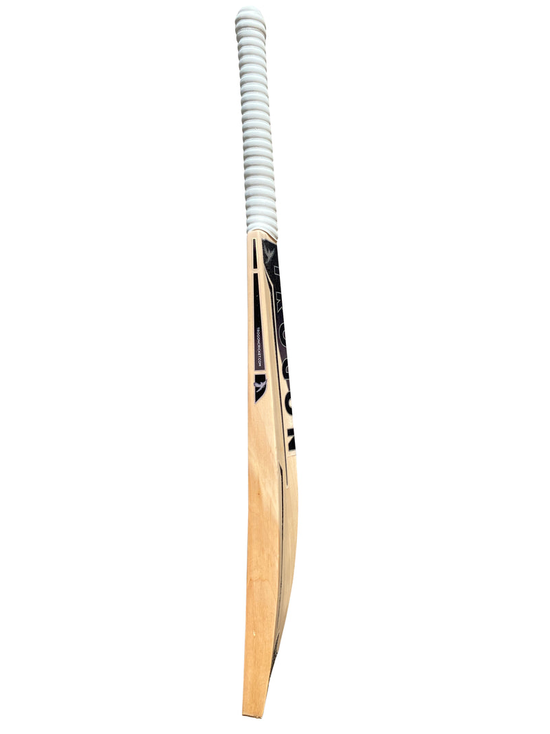 Size 6 English Willow Cricket Bat - 2lb 5oz