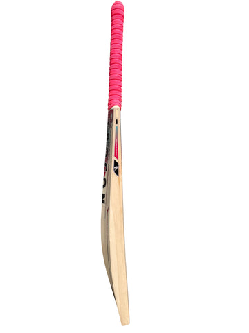 A Grade 2 English Willow Ladies Cricket Bat Weighing 2lb 8oz. A Beautiful Cricket Bat With Large Edges, a Huge Sweet Spot and Incredible Ping, an Incredible Cricket Bat for Any Serious Female Cricketer
