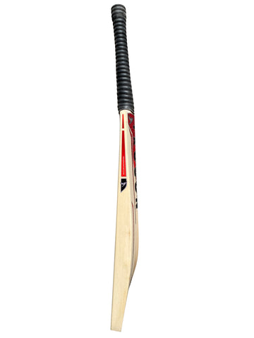 A Grade 2 English Willow Cricket Bat Weighing 2lb 12oz, With a Light Pick-Up Closer to 2lb 9oz. A Large Sweet Spot, Massive Edges, Incredible Ping, It’s Perfect for Any Cricketer To Use Week In, Week Out