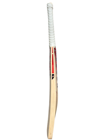 A Grade 1 English Willow Cricket Bat Weighing 2lb 9oz. A Beautiful Cricket Bat With a Full-Length Bow, Large Sweet Spot, Huge Edges and Incredible Ping and Lightweight Pick Up.