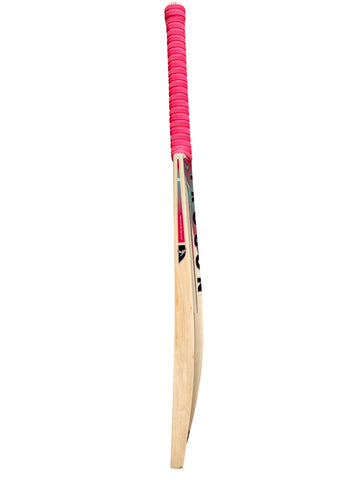A Grade 2, Short Handle English Willow Cricket Bat Weighing 2lb 4oz Designed for Ladies. A Full-Length Bow, Large Sweet Spot With an Incredible Ping, Perfect for Any Serious Female Cricketer