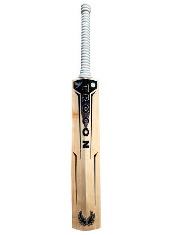A Grade 2 Short Handle English Willow Cricket Bat Weighing 2lb 8oz. A Lovely Cricket Bat With Large Profiles, a Large Spine, a Massive Sweet Spot and an Incredible Ping, a Perfect Cricket Bat for a Serious Cricketer