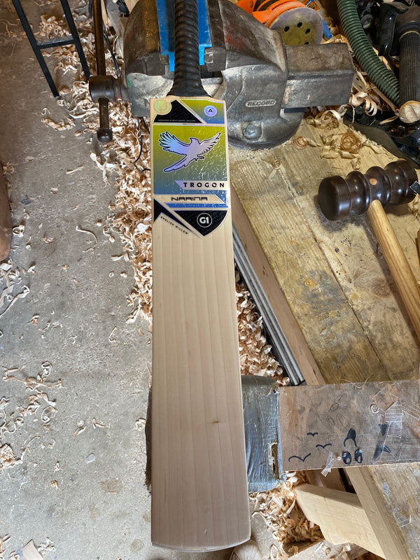 Size 5 Cricket Bat - 1LB 14.3oz (Ref: TRO20)