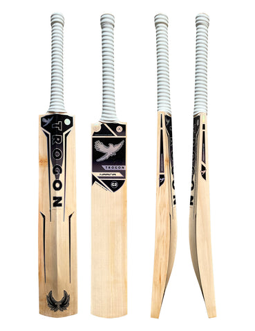 A Grade 2 Short Handle English Willow Cricket Bat Weighing 2lb 8oz. A Lovely Cricket Bat With Large Profiles, a Large Spine, a Massive Sweet Spot and an Incredible Ping, a Perfect Cricket Bat for a Serious Cricketer