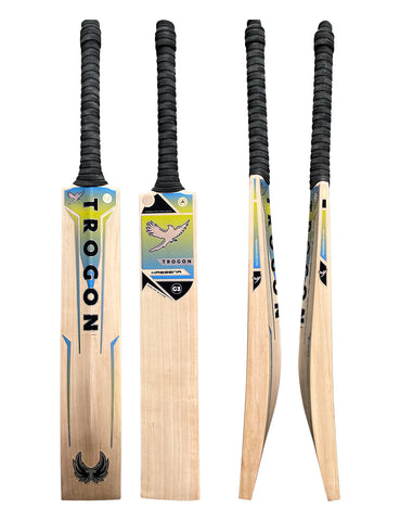 A Grade 3 Short Handle English Willow Cricket Bat Weighing 2lb 11oz, With a Pick Up Closer to 2lb 9oz. A Full-Length Bow and Lovely Straight Grains, a Large Sweet Spot and Incredible Ping, Perfect for a Serious Cricketer